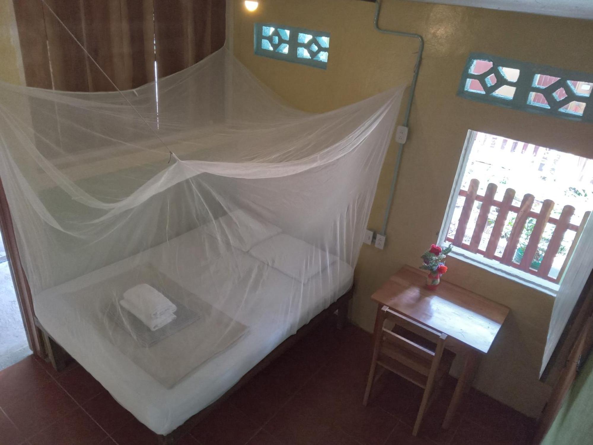 B&B, Family Run Homestay, Hospedaje La Penita Altagracia Exterior foto