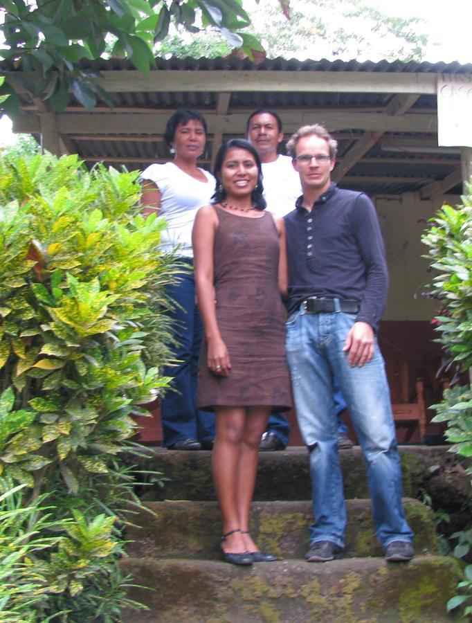 B&B, Family Run Homestay, Hospedaje La Penita Altagracia Exterior foto