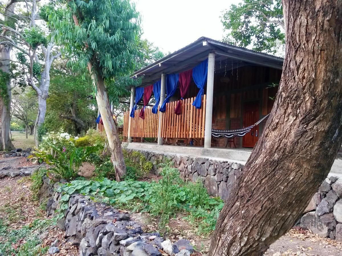 B&B, Family Run Homestay, Hospedaje La Penita Altagracia Exterior foto