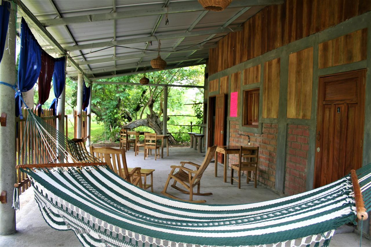 B&B, Family Run Homestay, Hospedaje La Penita Altagracia Exterior foto